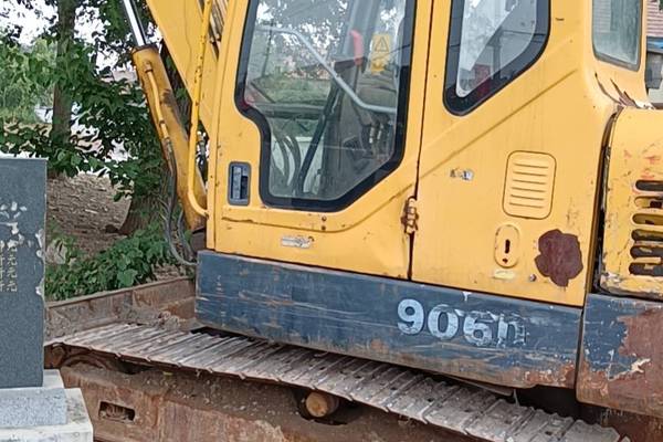 徐州市出售转让二手不详小时2003年山重建机JCM906挖掘机