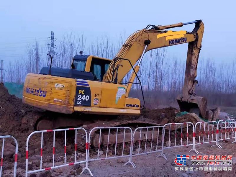 徐州市出售转让二手不详小时2010年小松PC210-8挖掘机