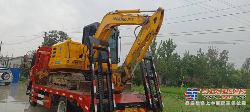 徐州市出售转让二手不详小时2020年龙工LG6060挖掘机