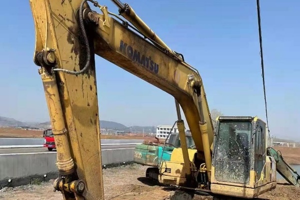 徐州市出售转让二手不详小时2011年小松PC220-8挖掘机