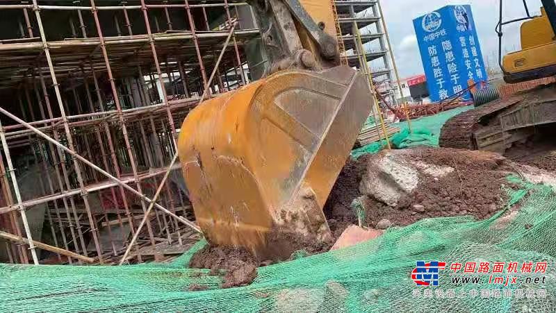 徐州市出售转让二手不详小时2018年三一重工SY215挖掘机