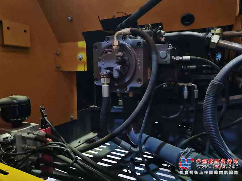 徐州市出售转让二手不详小时2018年徐工XE215CB挖掘机