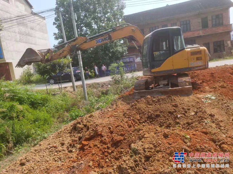 徐州市出售转让二手不详小时2016年徐工XE75挖掘机