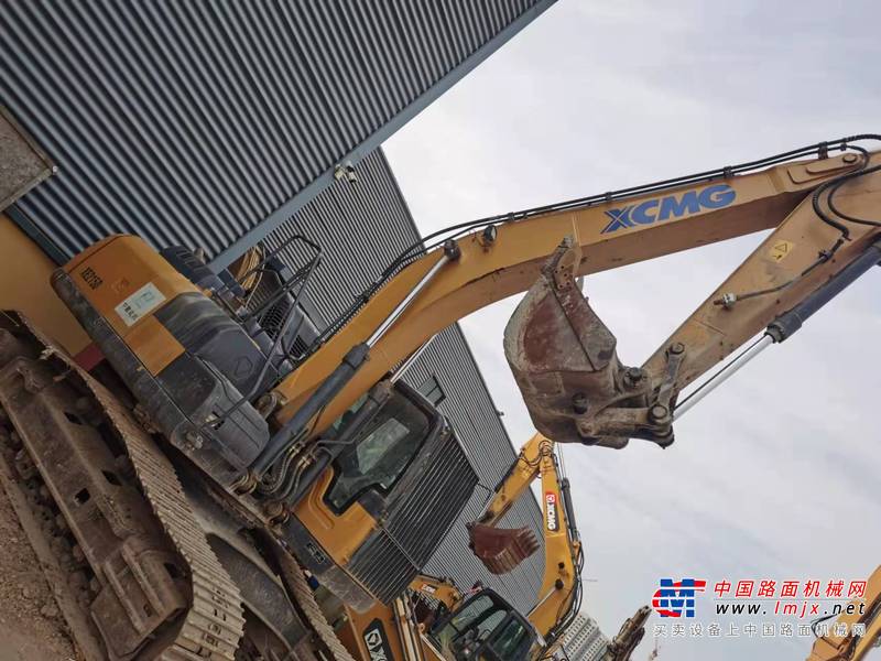 徐州市出售转让二手不详小时2018年徐工XE215D挖掘机