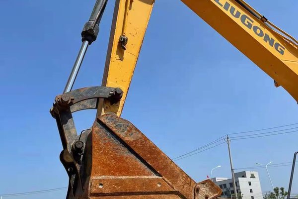 徐州市出售转让二手不详小时2020年柳工CLG913挖掘机