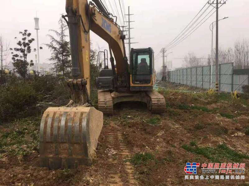徐州市出售转让二手不详小时2018年徐工XE200D挖掘机