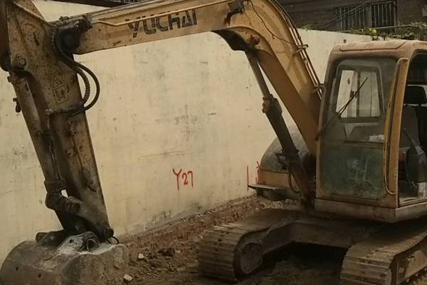 徐州市出售转让二手不详小时2017年玉柴YC85挖掘机
