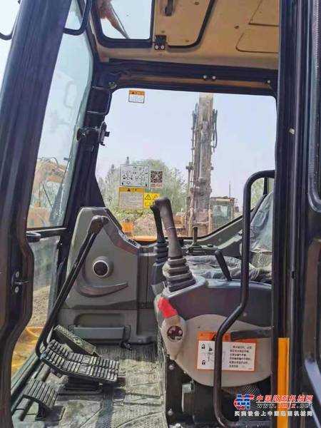 徐州市出售转让二手不详小时2019年龙工LG6060挖掘机