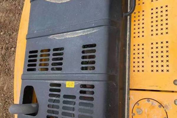 徐州市出售转让二手不详小时2017年龙工LG6225挖掘机