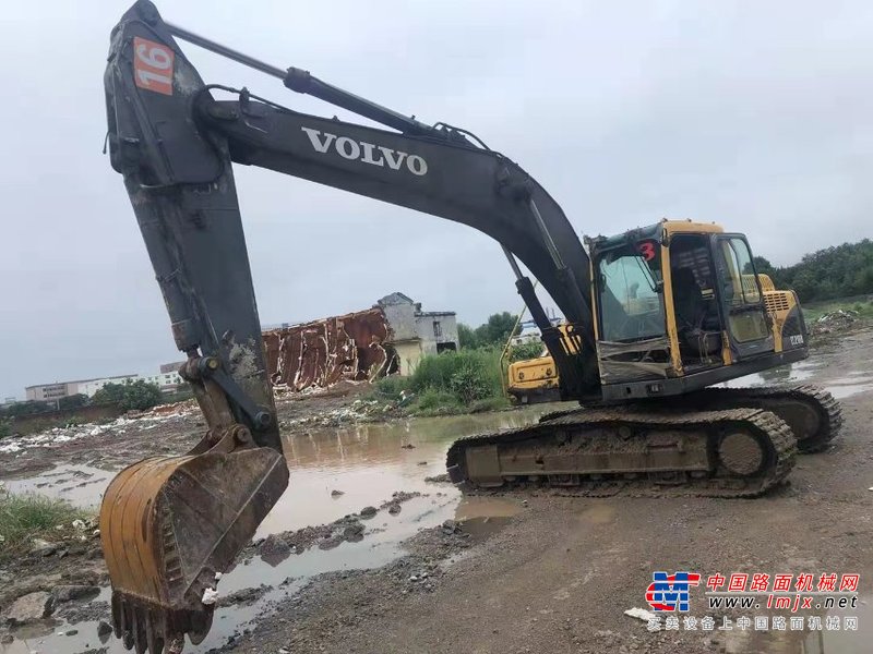 徐州市出售转让二手不详小时2012年沃尔沃EC210挖掘机