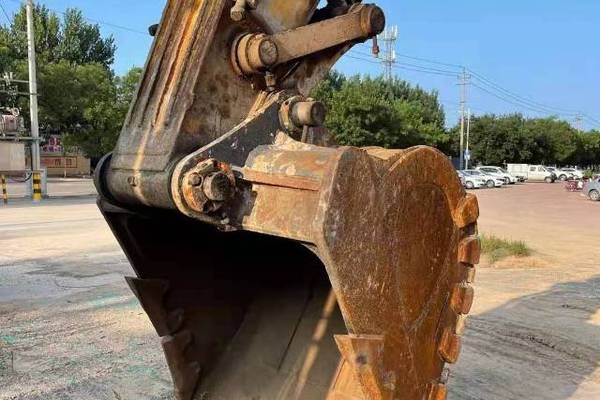 徐州市出售转让二手不详小时2015年徐工XE370D挖掘机