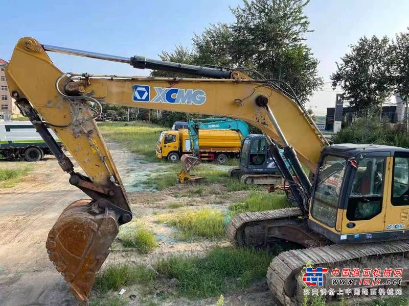 徐州市出售转让二手不详小时2015年徐工XE370D挖掘机