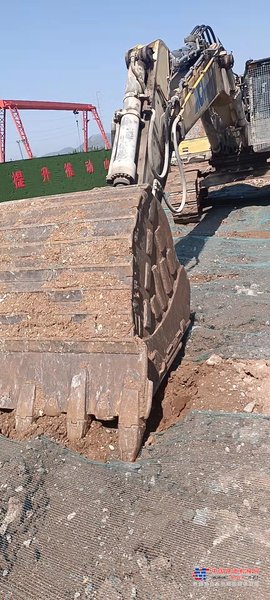 徐州市出售转让二手不详小时2014年徐工XE470C挖掘机