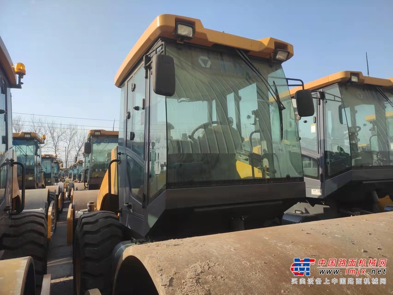 徐州市出售转让二手不详小时2019年徐工XS223J单钢轮压路机