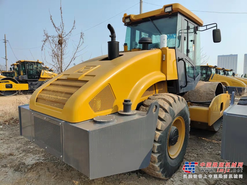 徐州市出售转让二手不详小时2019年徐工XS123H单钢轮压路机