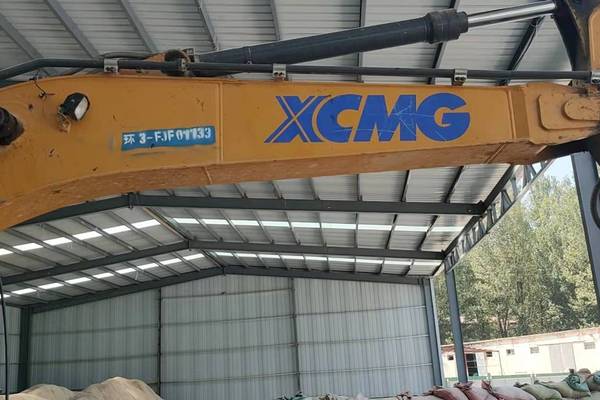 徐州市出售转让二手不详小时2017年徐工XE215D挖掘机