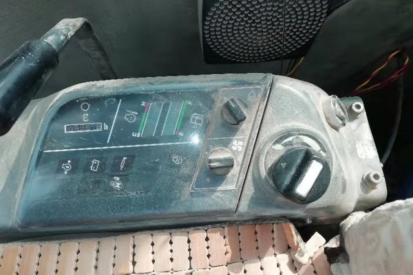 徐州市出售转让二手不详小时2010年小松PC60-7挖掘机