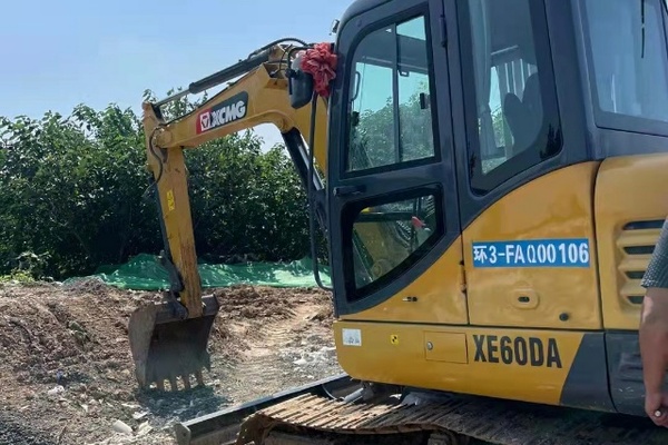 徐州市出售转让二手不详小时2020年徐工XE60挖掘机