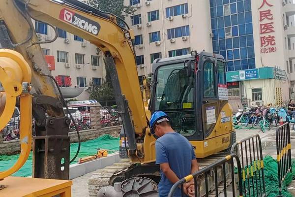 徐州市出售转让二手不详小时2019年徐工XE60挖掘机