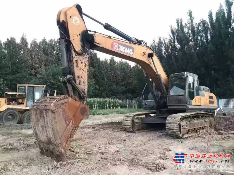 徐州市出售转让二手不详小时2019年徐工XE370D挖掘机