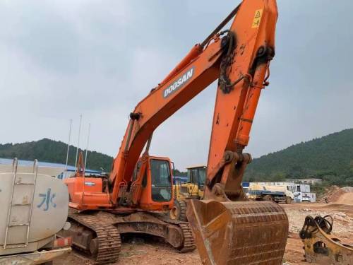 徐州市出售转让二手不详小时2012年斗山DH370挖掘机