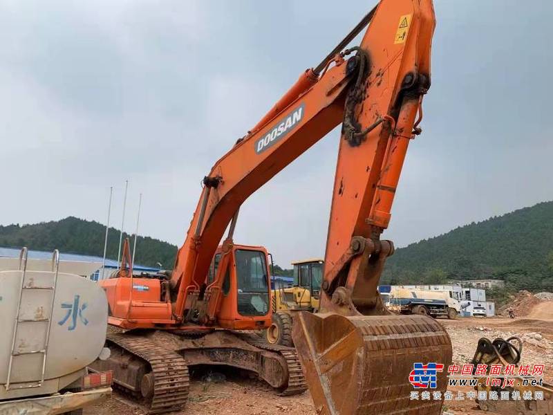 徐州市出售转让二手不详小时2012年斗山DH370挖掘机