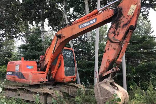 徐州市出售转让二手不详小时2013年斗山DH150挖掘机