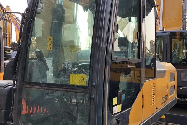 徐州市出售转让二手不详小时2021年徐工XE225DK挖掘机
