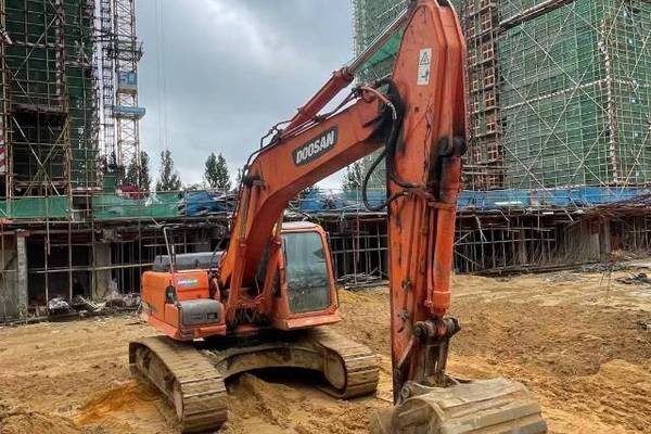 徐州市出售转让二手不详小时2012年斗山DX260挖掘机