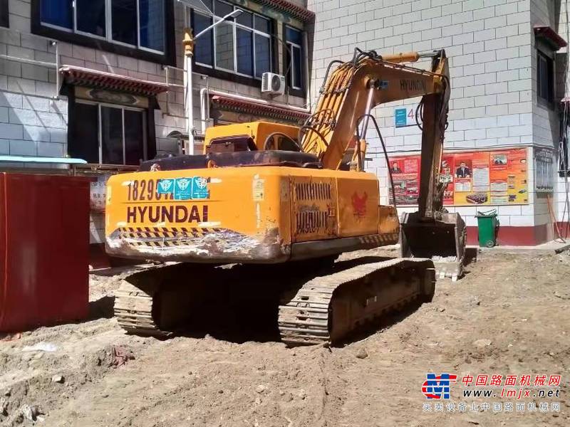 徐州市出售转让二手不详小时2009年现代R225挖掘机