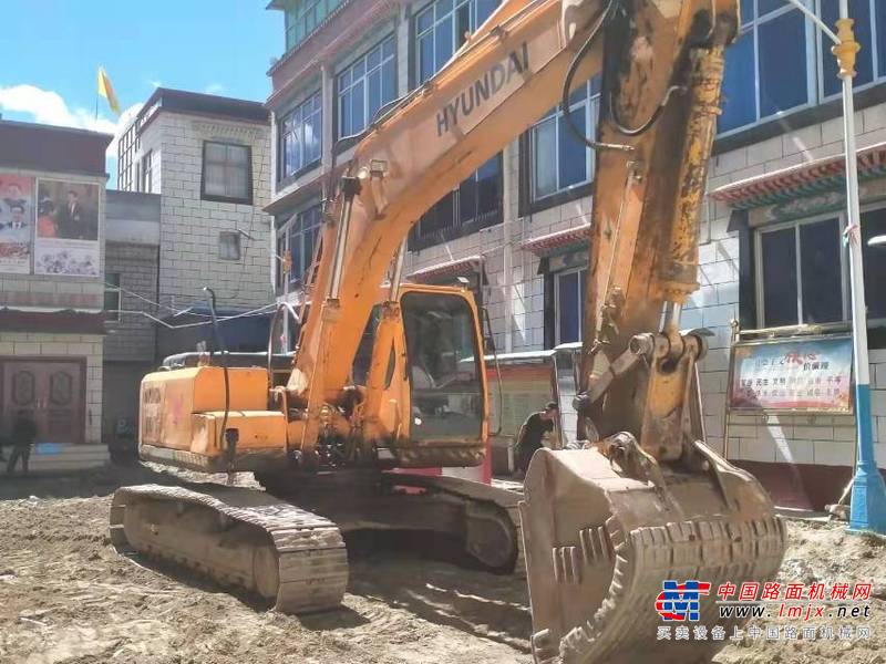 徐州市出售转让二手不详小时2009年现代R225挖掘机
