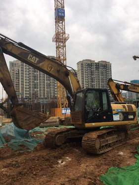 徐州市出售转让二手不详小时2011年卡特彼勒320D挖掘机