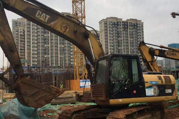 徐州市出售转让二手不详小时2011年卡特彼勒320D挖掘机