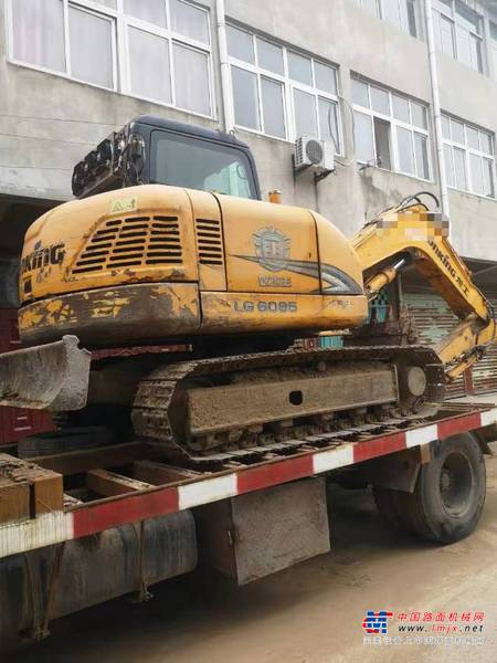 徐州市出售转让二手不详小时2012年龙工LG6085挖掘机