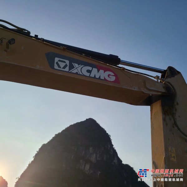 徐州市出售转让二手不详小时2020年徐工XE370D挖掘机