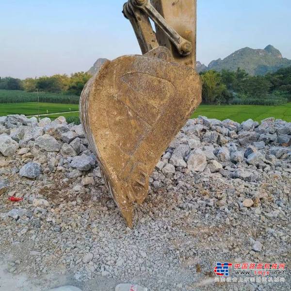 徐州市出售转让二手不详小时2020年徐工XE370D挖掘机