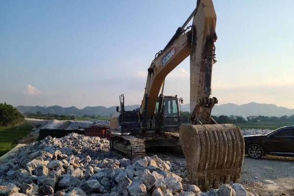 徐州市出售转让二手不详小时2020年徐工XE370D挖掘机