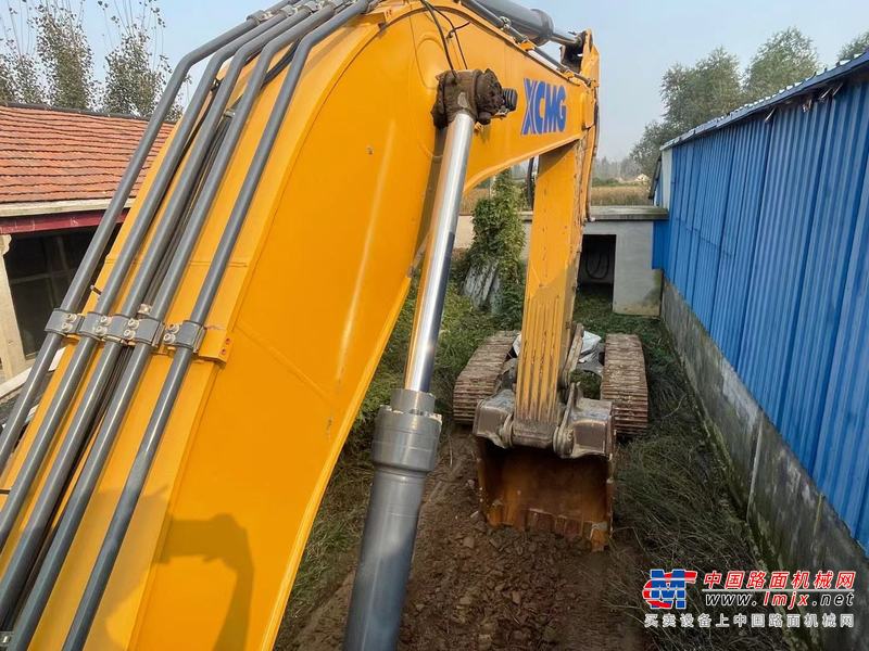 徐州市出售转让二手不详小时2019年徐工XE370D挖掘机