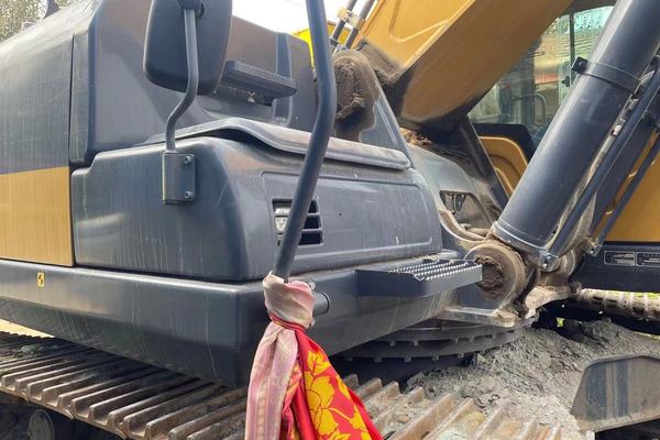 徐州市出售转让二手不详小时2019年徐工XE370D挖掘机