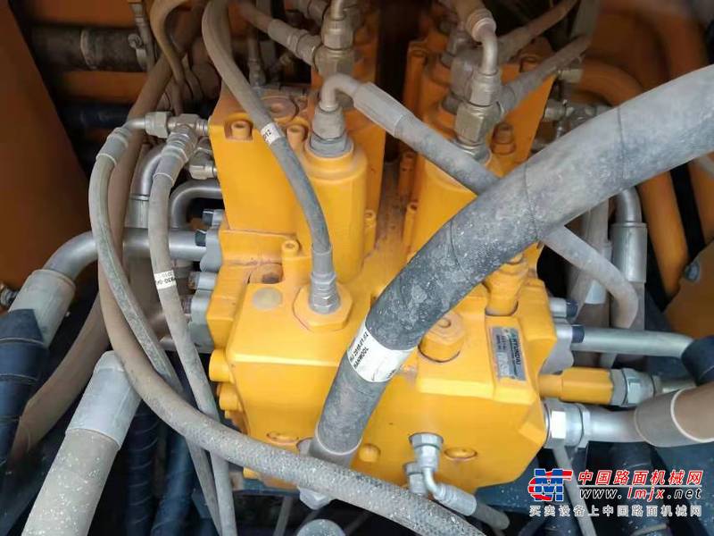 徐州市出售转让二手不详小时2019年现代R215挖掘机