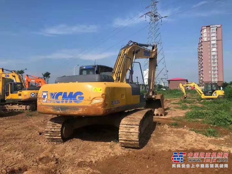 徐州市出售转让二手不详小时2017年徐工XE270D挖掘机