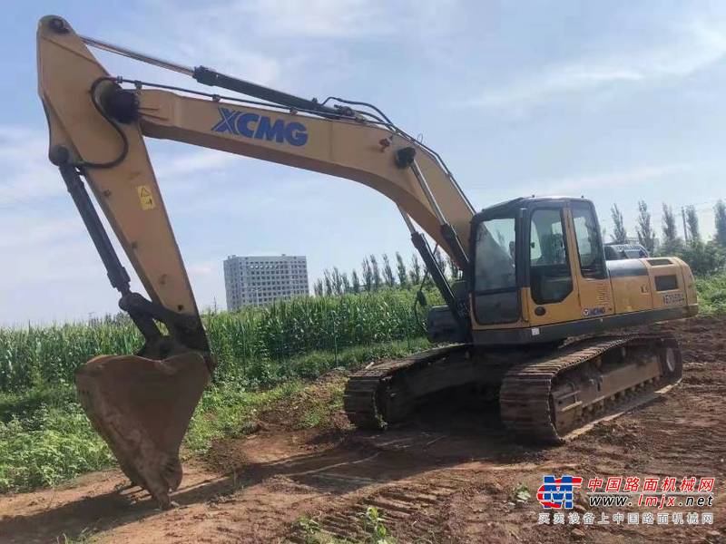 徐州市出售转让二手不详小时2017年徐工XE270D挖掘机