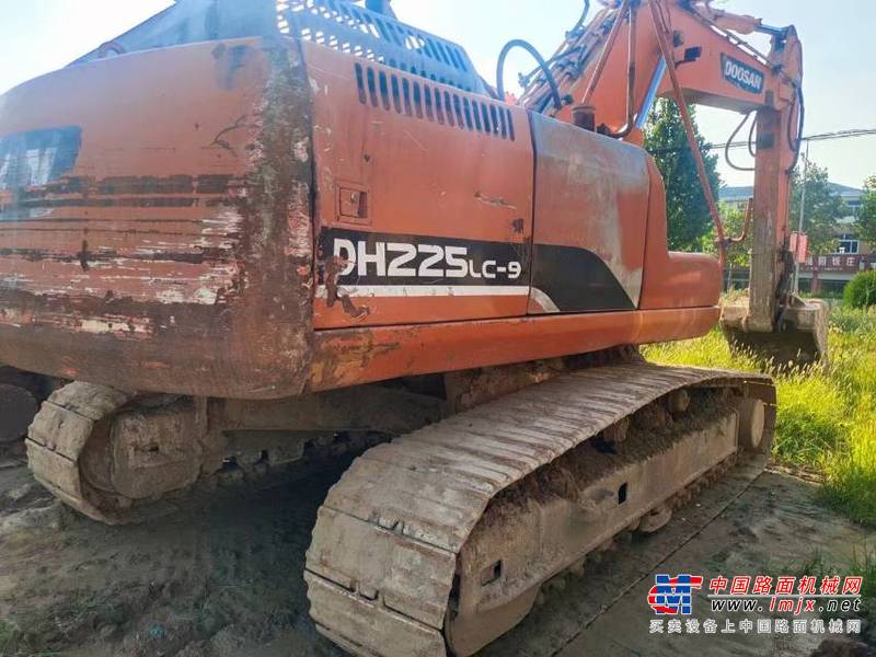 徐州市出售转让二手不详小时2012年斗山DH220挖掘机