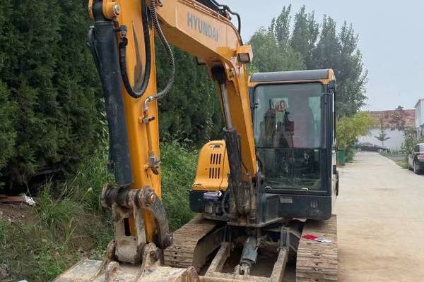 徐州市出售转让二手不详小时2018年现代R60挖掘机