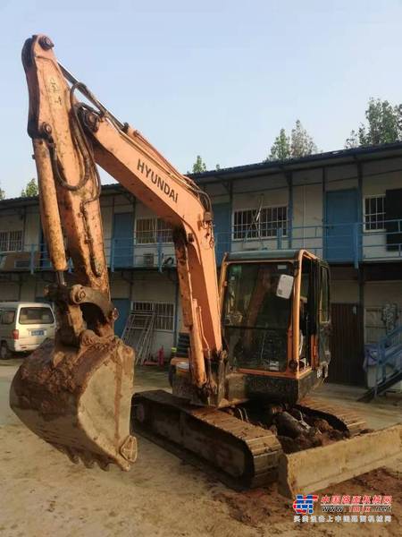 徐州市出售转让二手不详小时2014年现代R60挖掘机