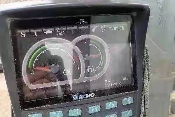 徐州市出售转让二手不详小时2015年徐工XE370D挖掘机