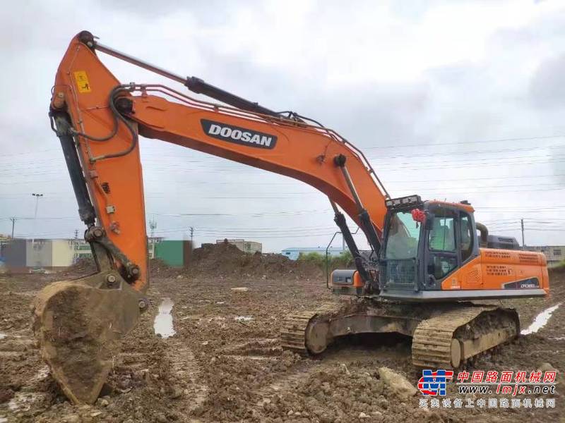 徐州市出售转让二手不详小时2019年斗山DX380挖掘机