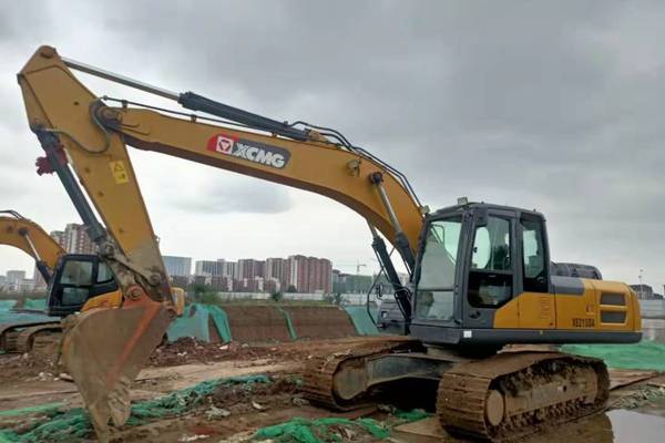 徐州市出售转让二手不详小时2020年徐工XE215D挖掘机