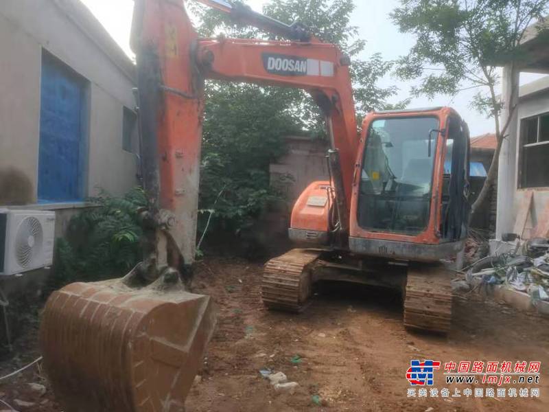 徐州市出售转让二手不详小时2017年斗山DX75挖掘机