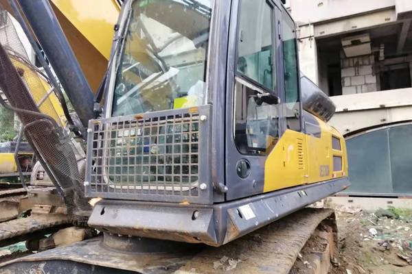徐州市出售转让二手不详小时2019年徐工XE370D挖掘机
